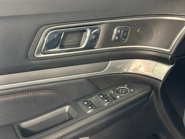 Used 2016 Ford Explorer Sport w/ Equipment Group 401A AWD/4WD image 12