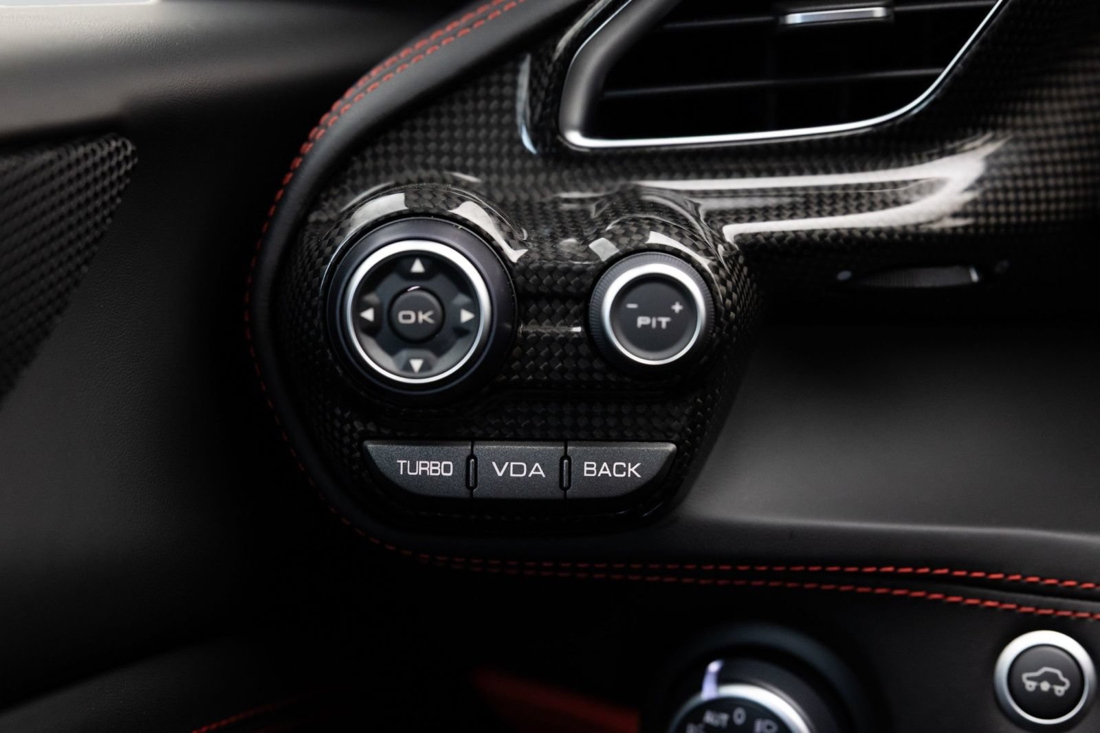 Used 2019 Ferrari 488 GTB RWD image 28