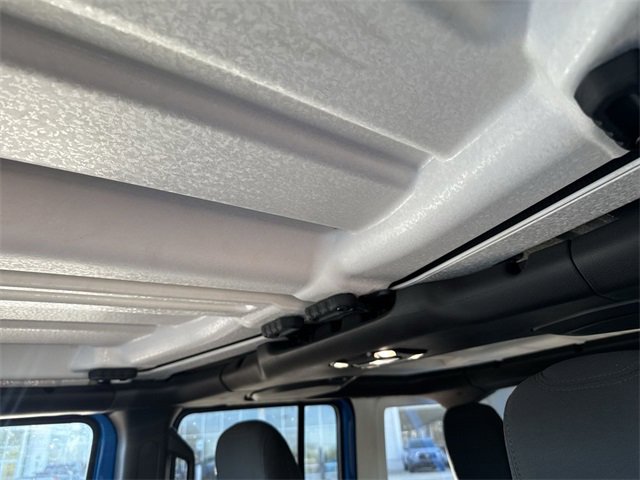 Used 2022 Jeep Wrangler Unlimited Sport image 23