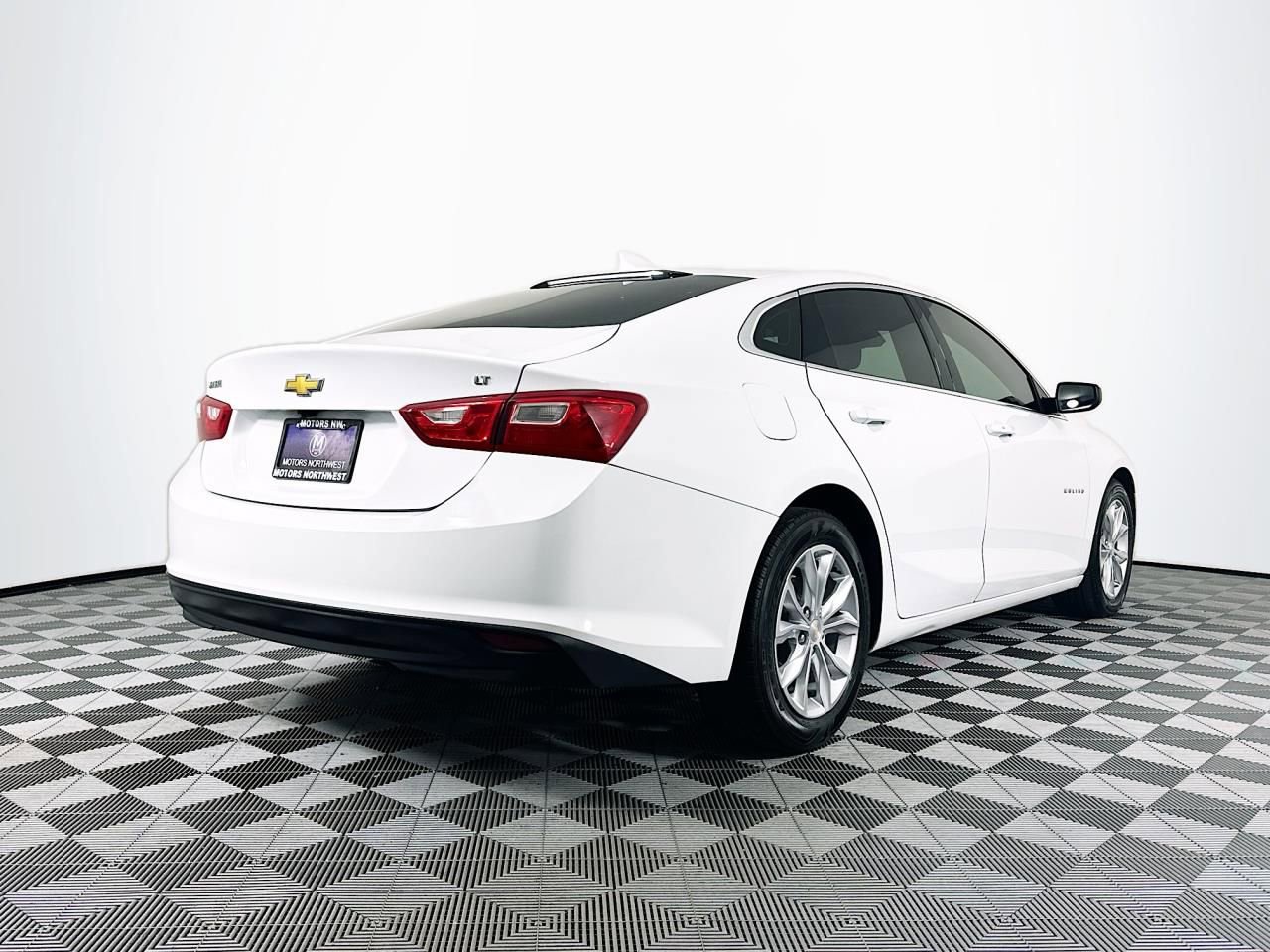Used 2023 Chevrolet Malibu LT image 10