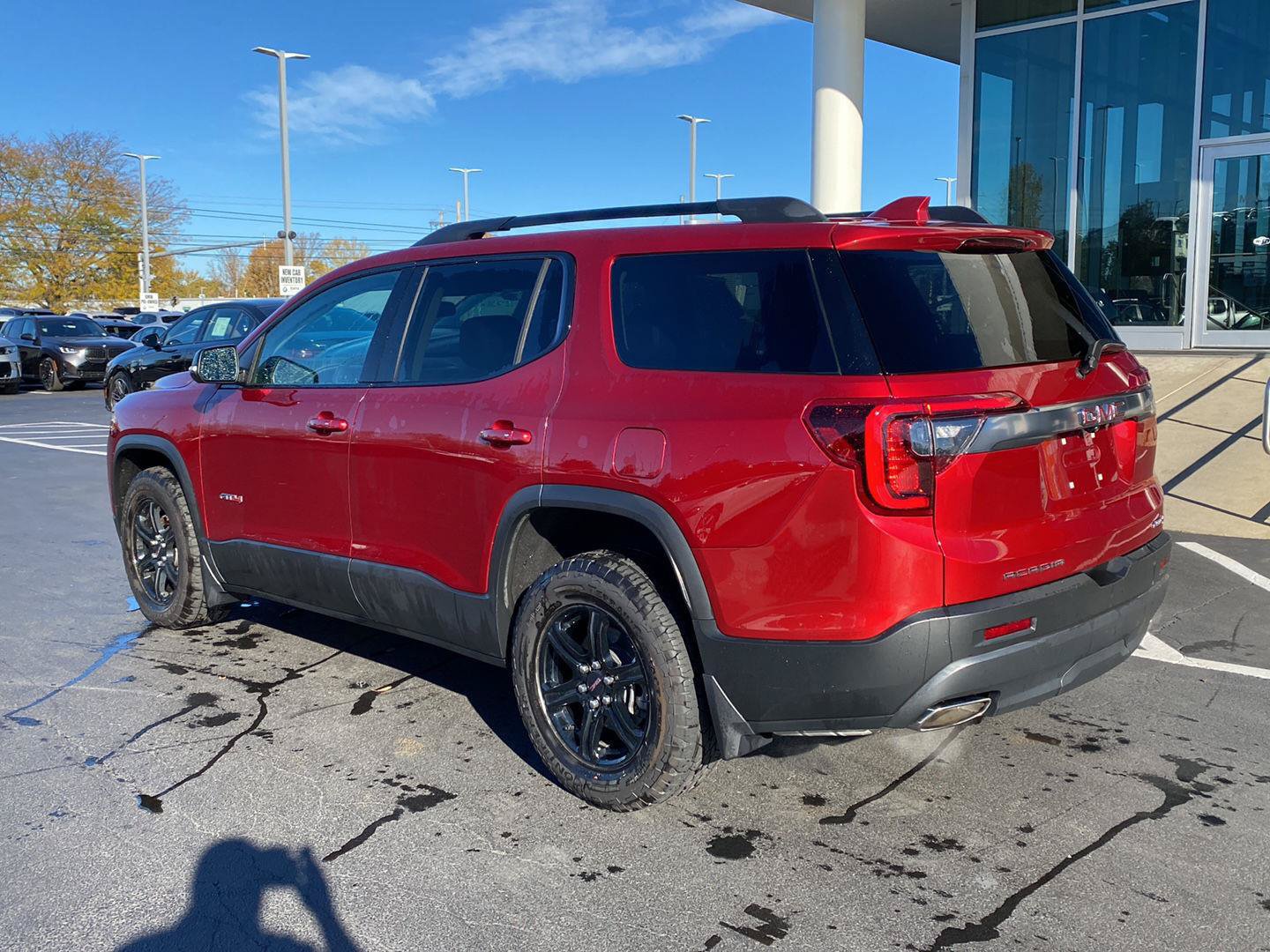 Used 2023 GMC Acadia AT4 w/ Technology Package AWD/4WD image 5