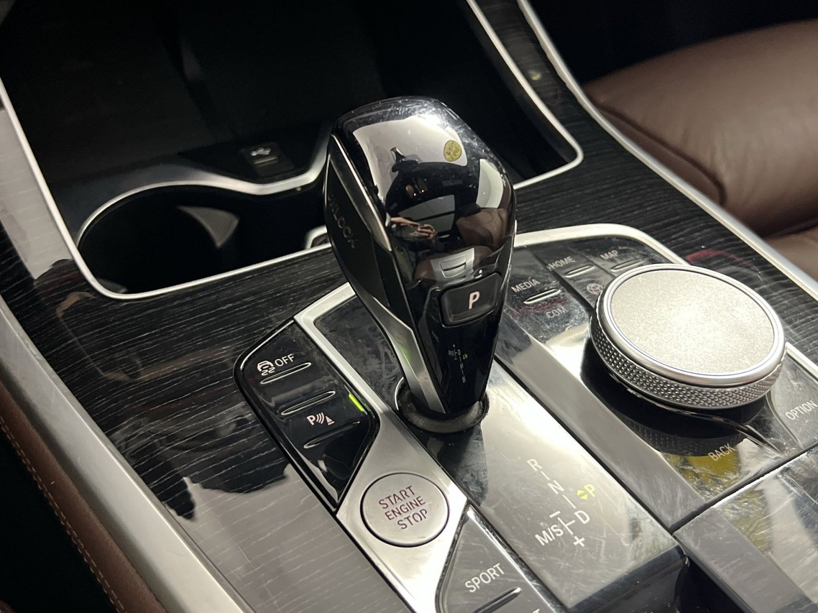 Used 2022 BMW X7 xDrive40i w/ M Sport Package image 22