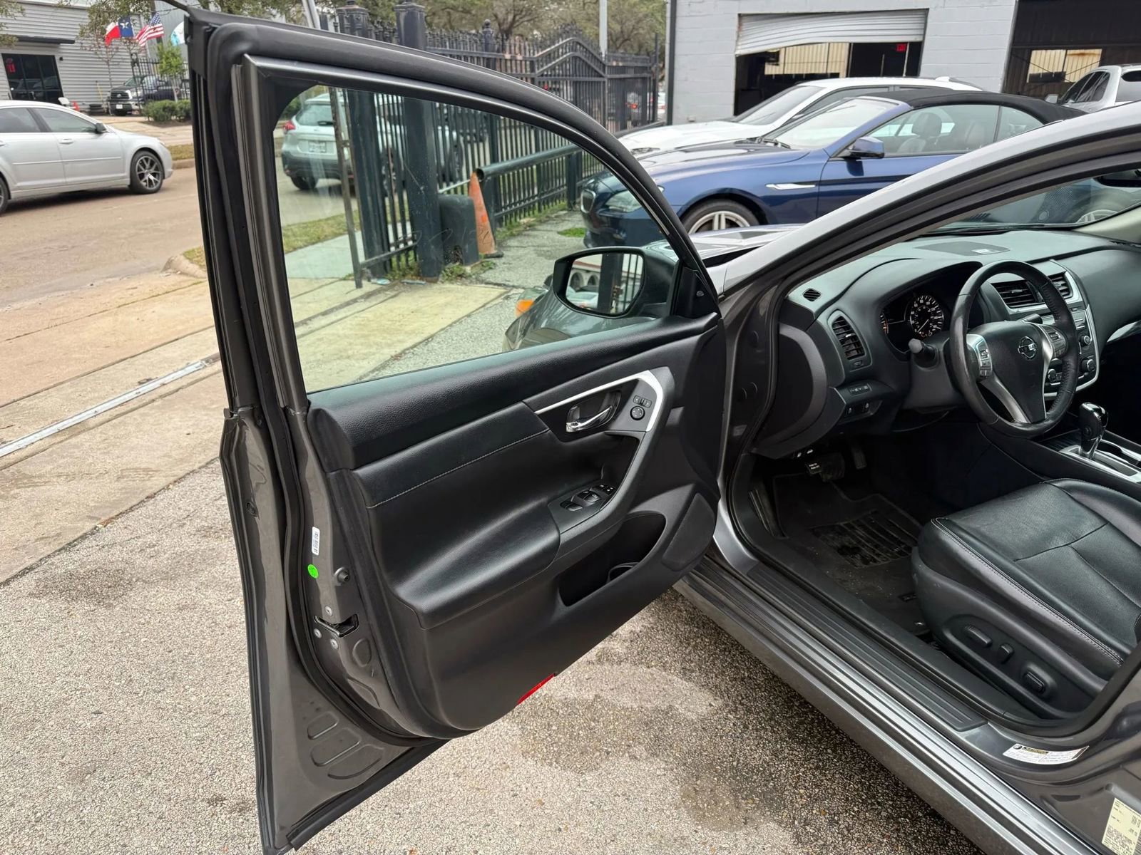 Used 2017 Nissan Altima 2.5 SL w/ Moonroof Package image 12