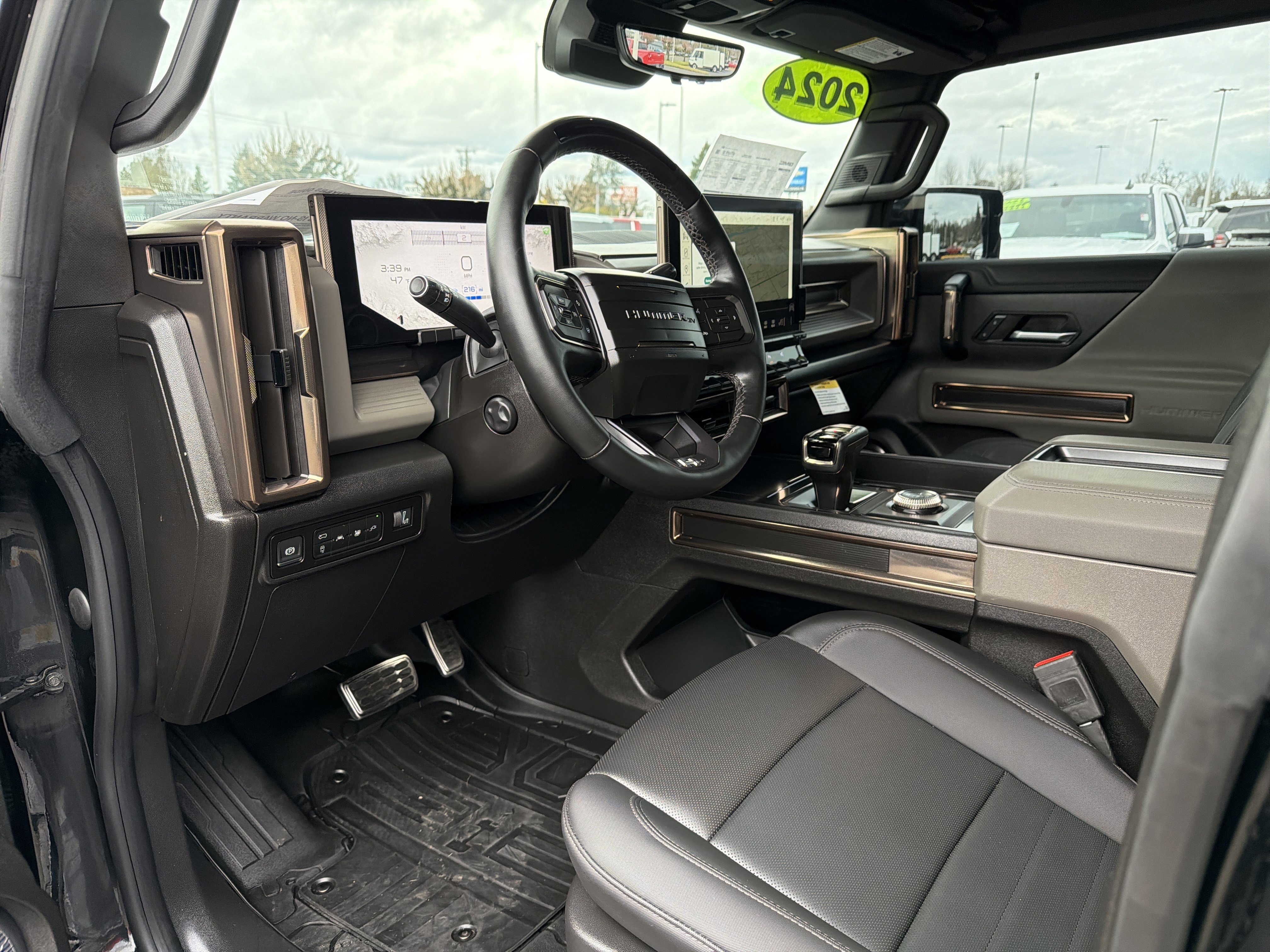 Used 2024 GMC Hummer EV 2X w/ Extreme Off-Road Package image 9