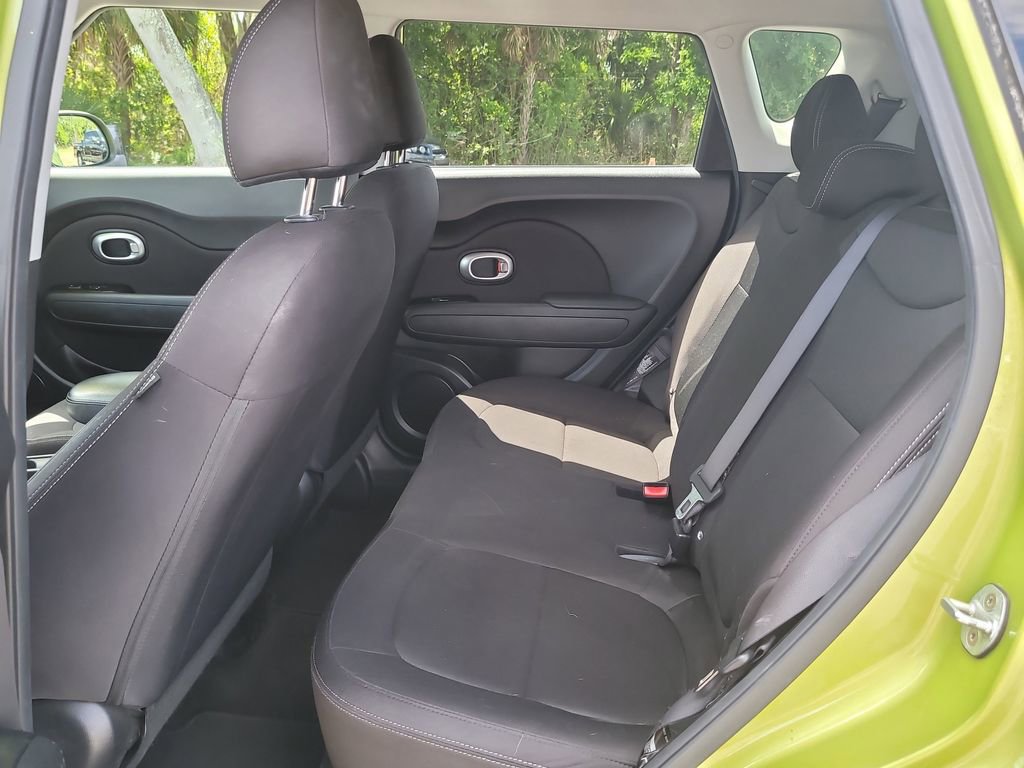 Used 2017 Kia Soul image 11