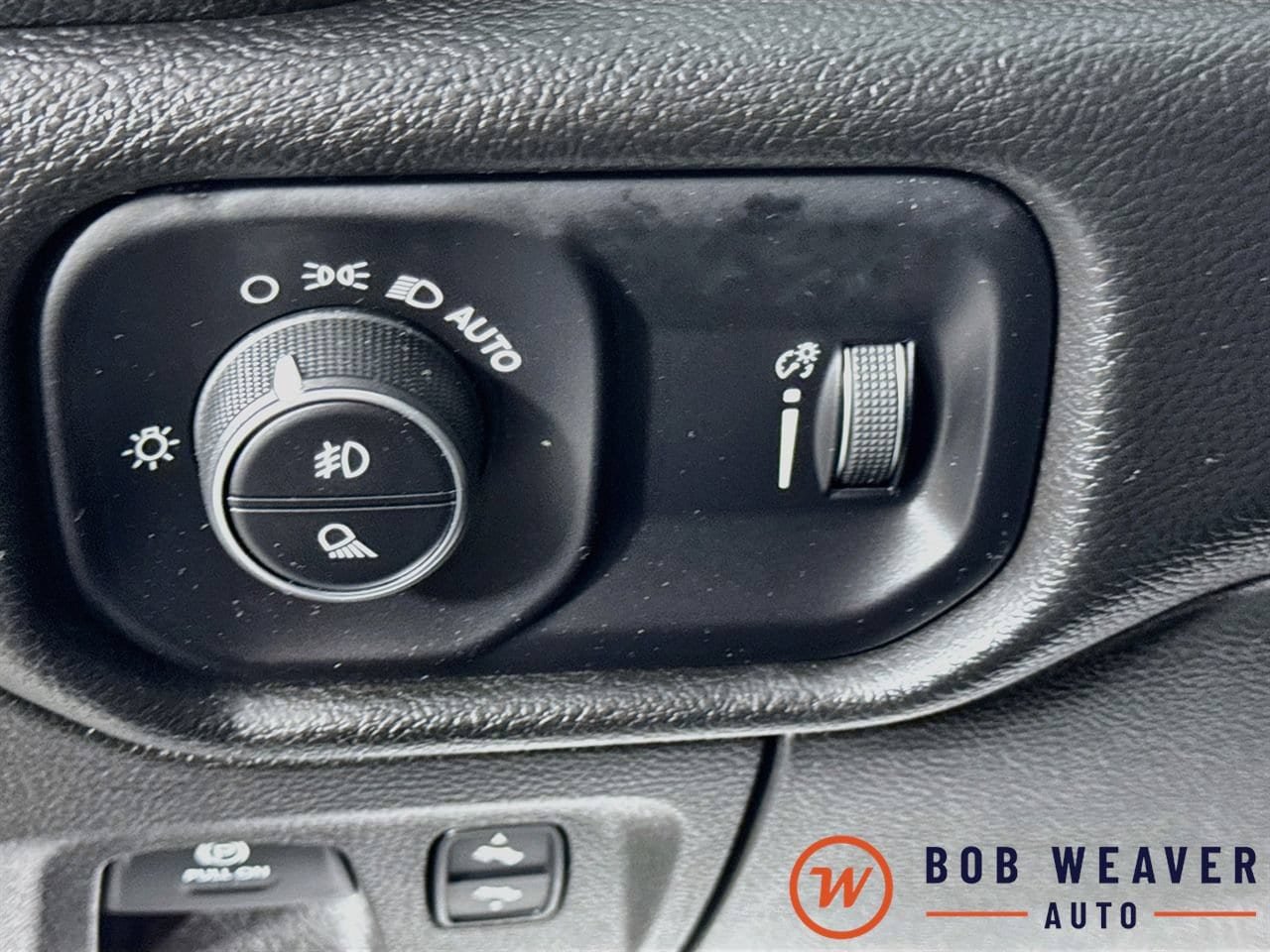Used 2022 RAM 1500 Big Horn AWD/4WD image 12