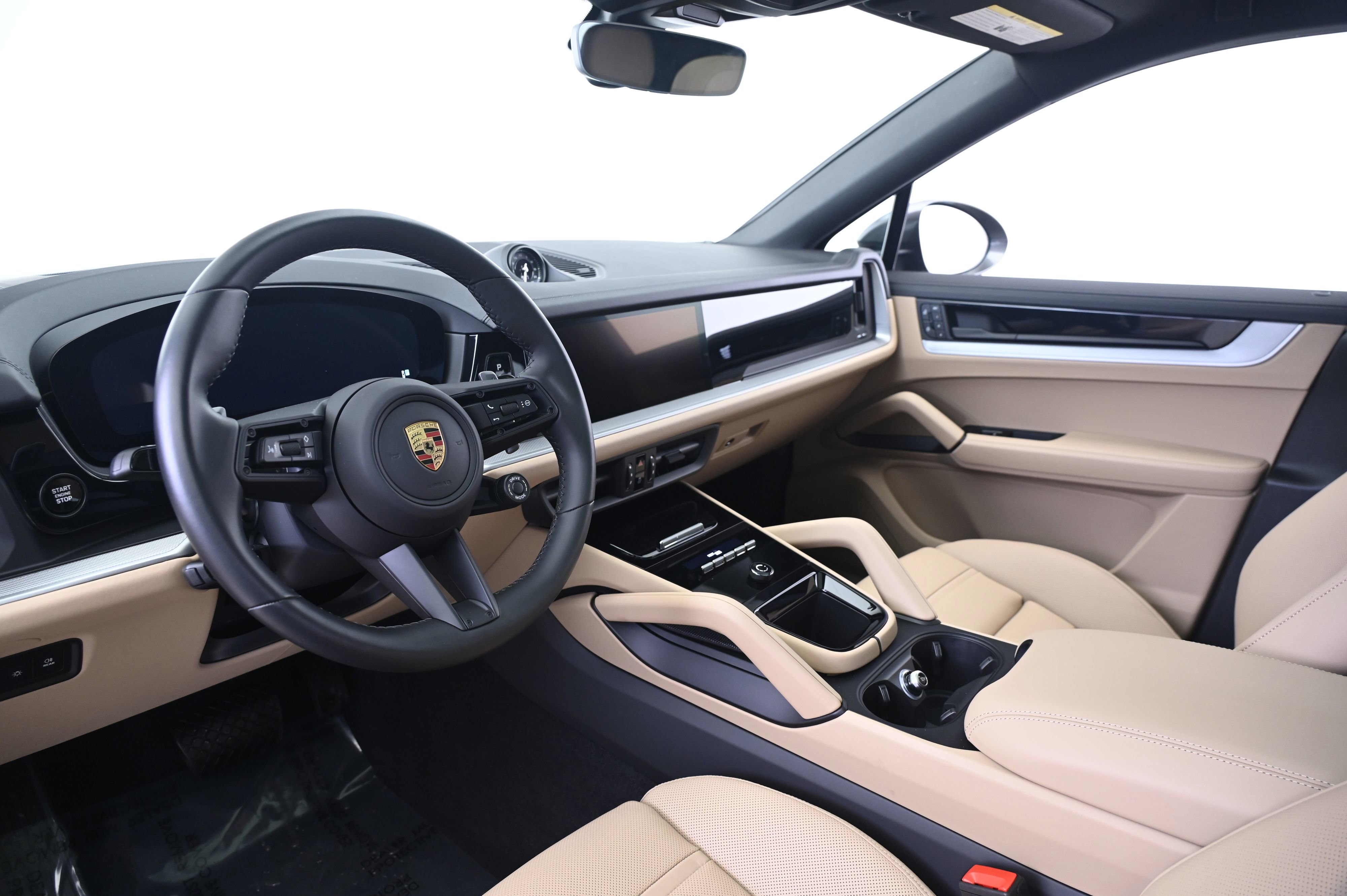 Certified 2024 Porsche Cayenne Coupe image 28