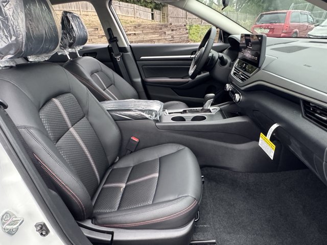 New 2026 Nissan Altima 2.5 SR FWD image 25