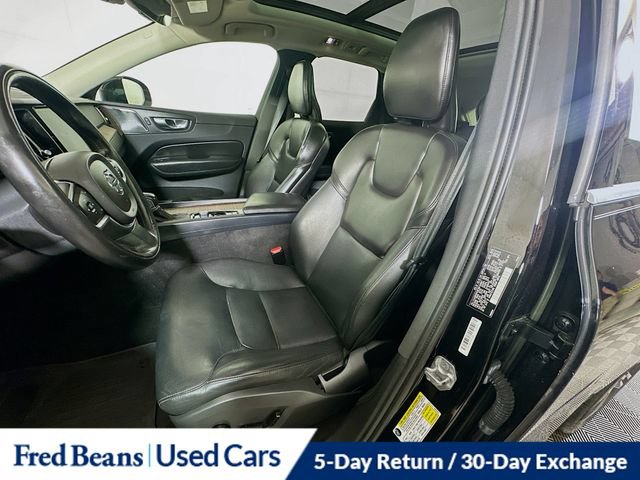 Used 2019 Volvo XC60 T6 Momentum w/ Multimedia Package AWD/4WD image 28