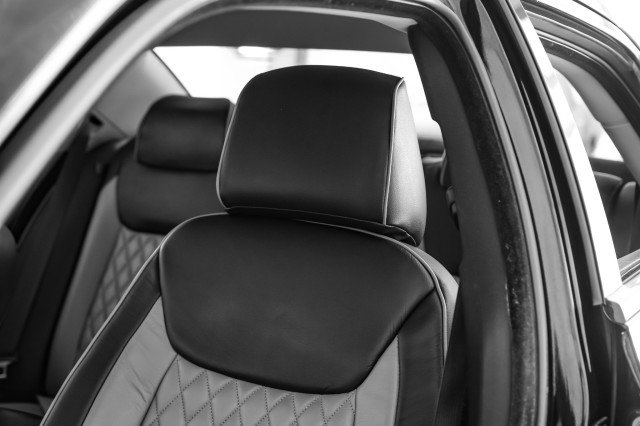 Used 2022 Chrysler 300 Touring w/ Sport Appearance Package image 28