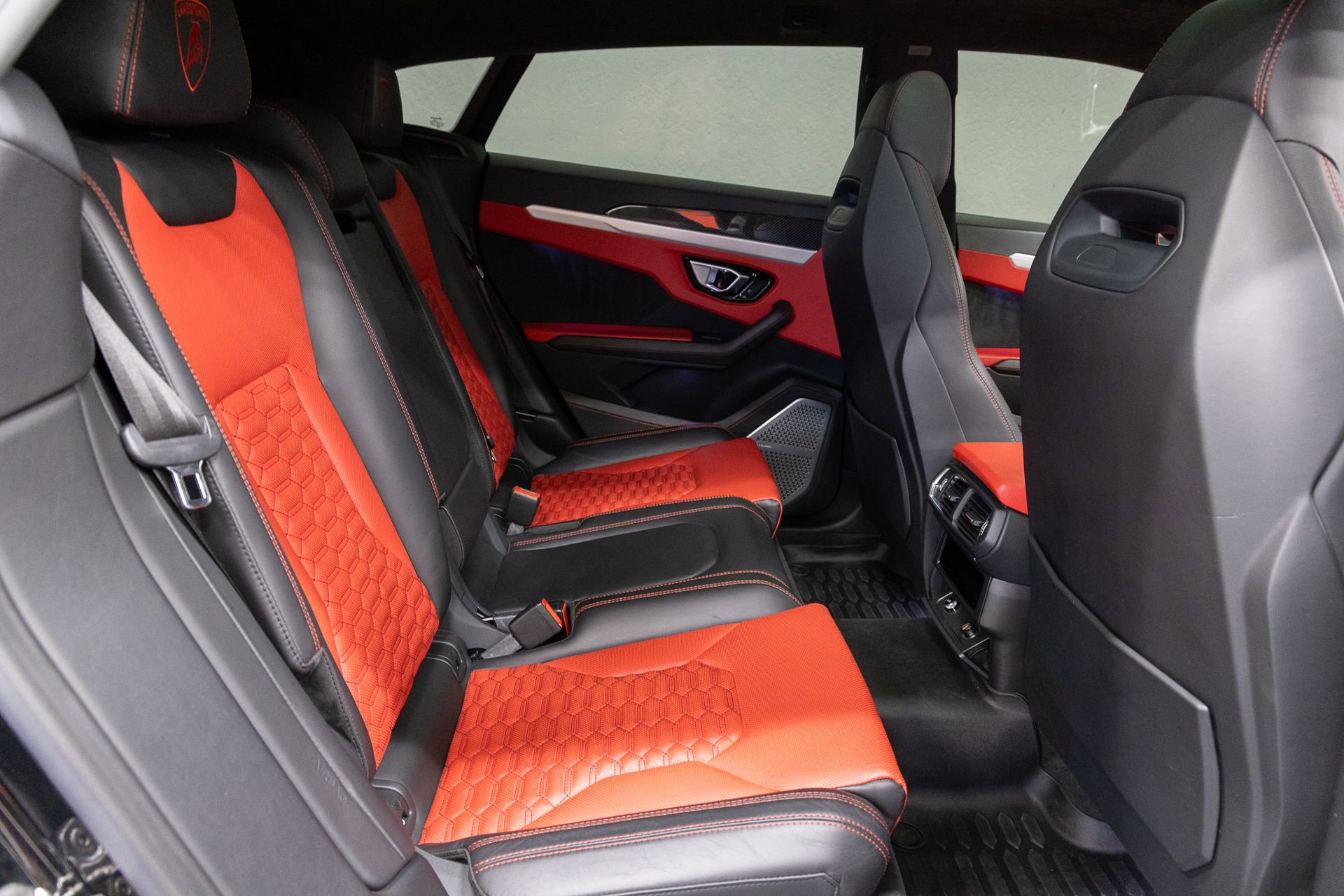 Used 2020 Lamborghini Urus AWD/4WD image 15