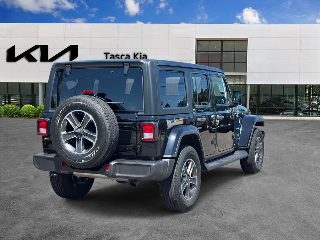 Used 2023 Jeep Wrangler Unlimited Sahara w/ Cold Weather Group AWD/4WD image 5