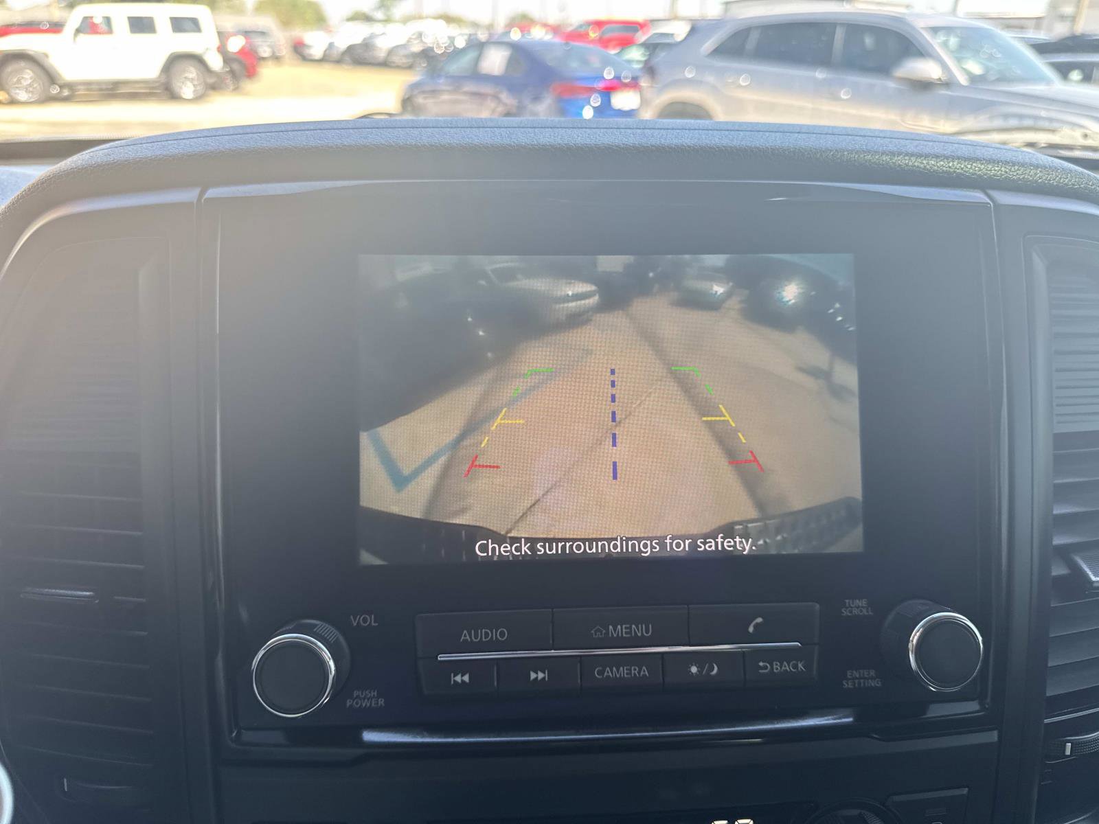 Used 2024 Nissan Titan SV w/ SV Convenience Package image 25