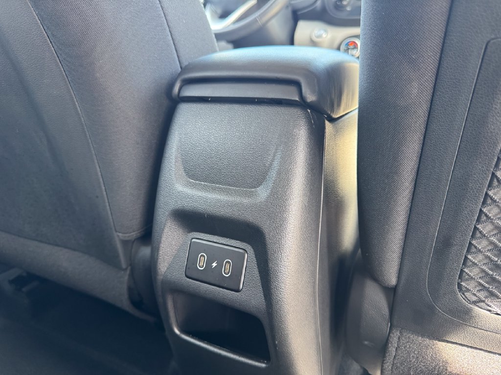 Used 2025 Hyundai Venue SEL FWD image 15