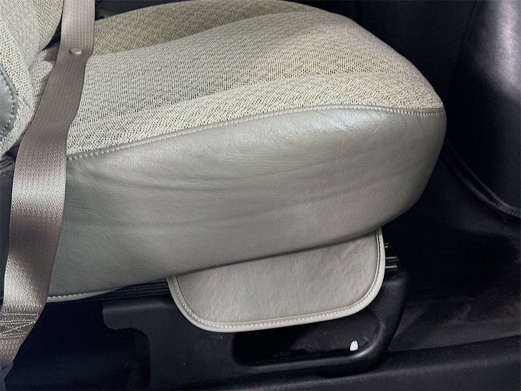 Used 2023 Chevrolet Express 3500 LS image 22