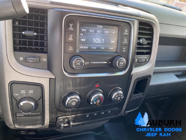 Used 2015 RAM 2500 Tradesman w/ Chrome Appearance Group AWD/4WD image 17