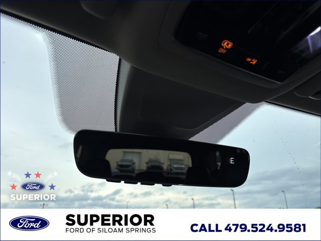 Used 2025 Volkswagen Atlas Peak Edition SE AWD/4WD image 48