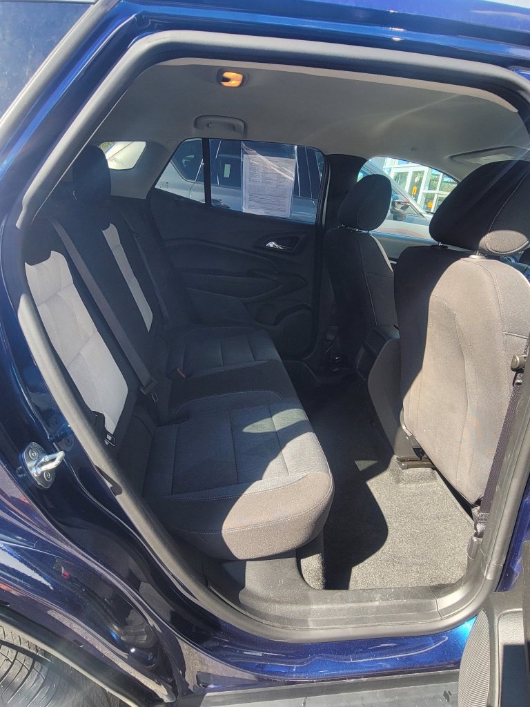 Used 2024 Chevrolet Trax LS w/ LS Convenience Package FWD image 16