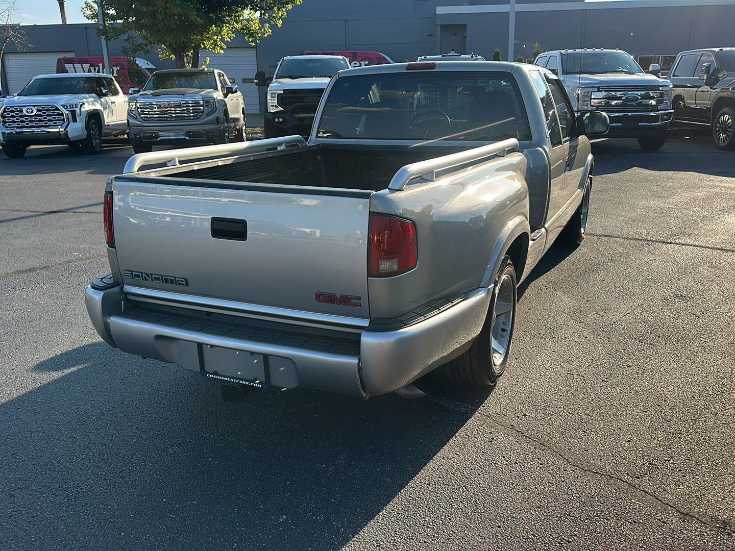 Used 2001 GMC Sonoma SLS w/ Hot Looks Pkg RWD image 4