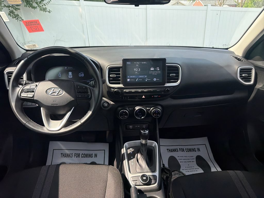 Used 2025 Hyundai Venue SEL FWD image 15