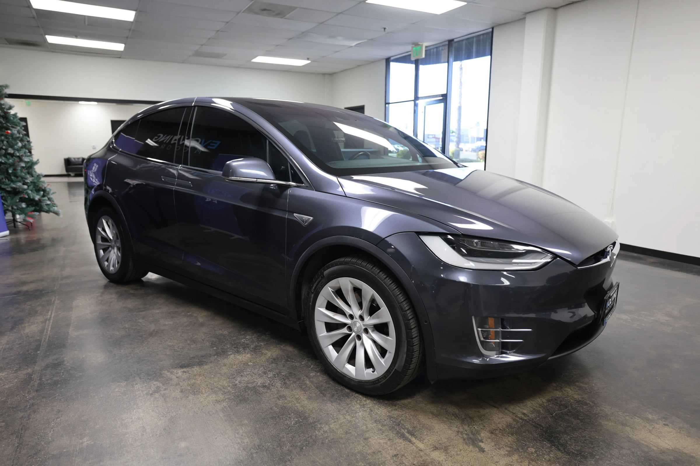 Used 2016 Tesla Model X 90D AWD/4WD image 6