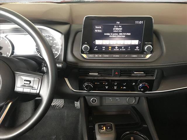 Used 2023 Nissan Rogue S AWD/4WD image 13