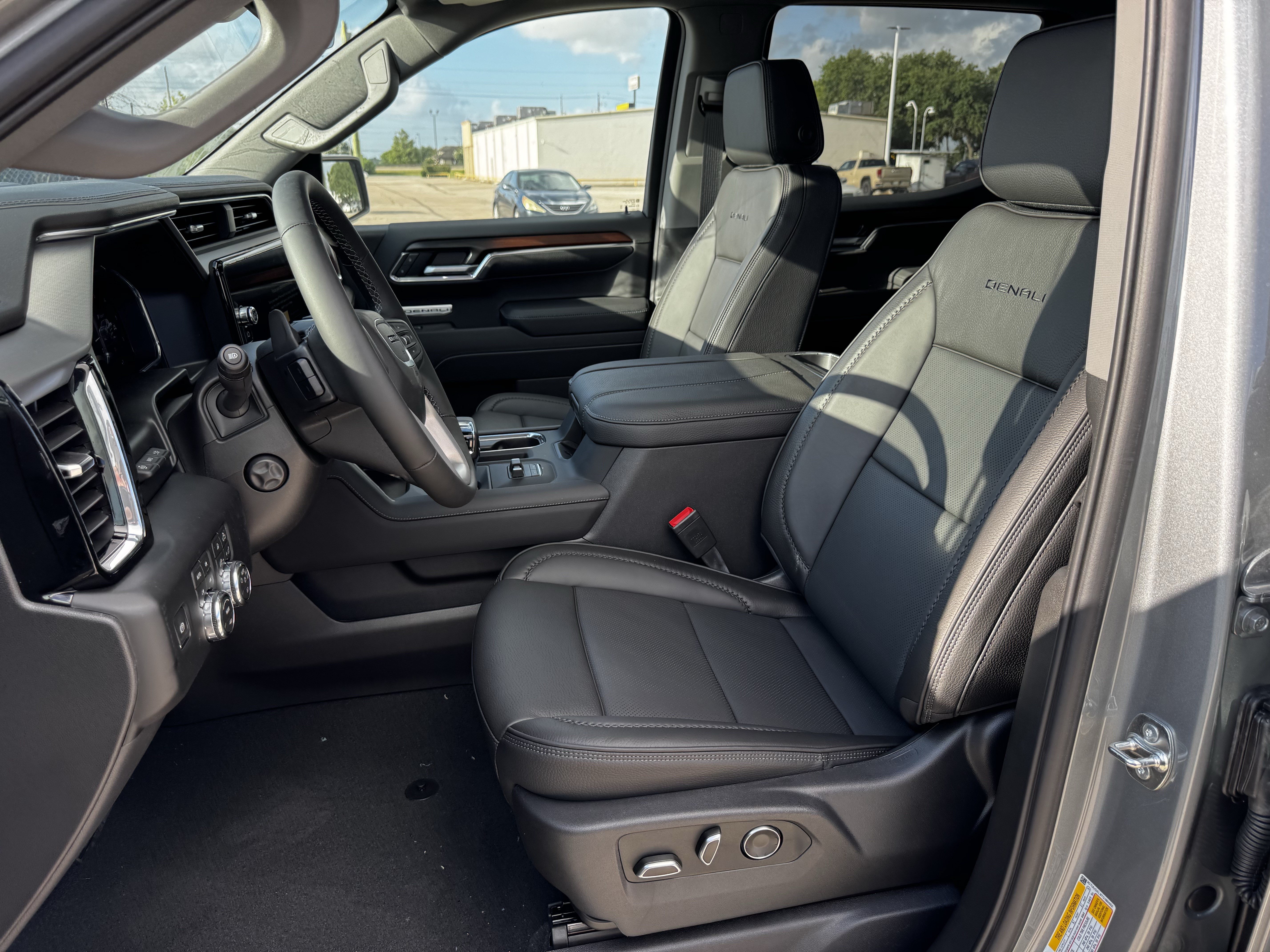 New 2026 GMC Sierra 1500 Denali w/ Technology Package AWD/4WD image 20
