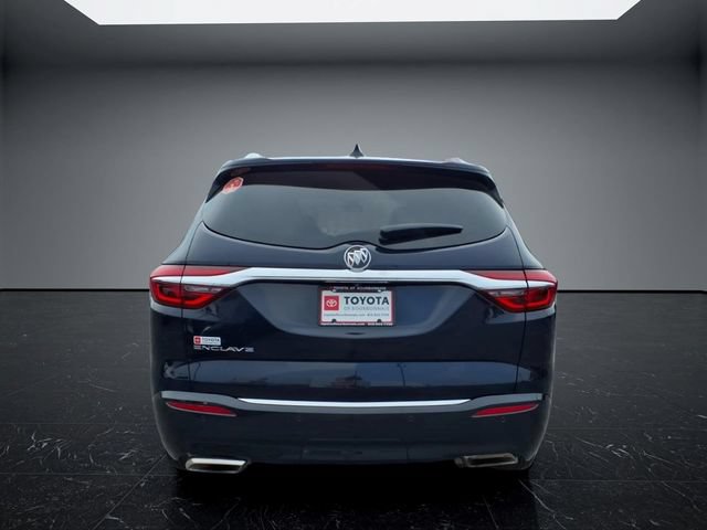 Used 2020 Buick Enclave Premium w/ Sun and Sites Package FWD image 4