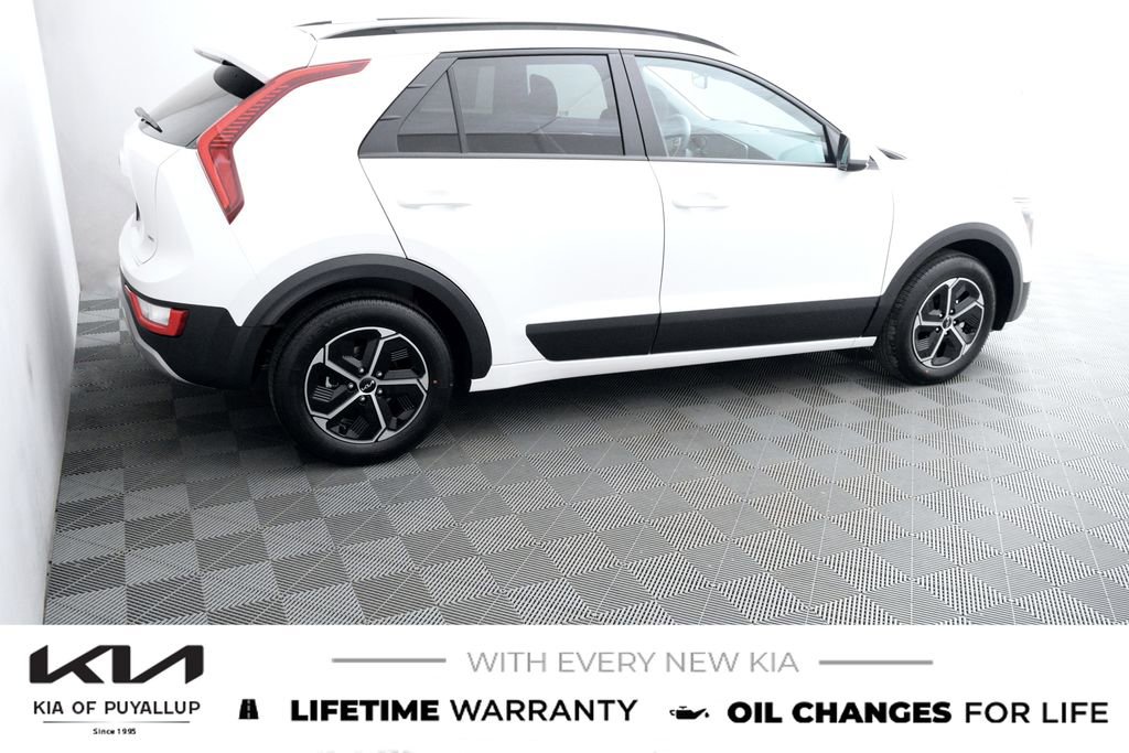 New 2026 Kia Niro LX image 4