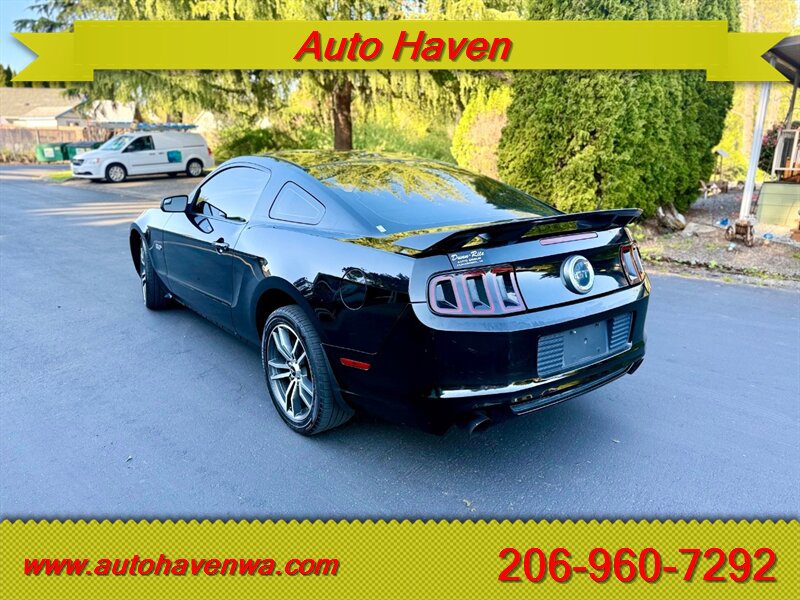 Used 2011 Ford Mustang GT Premium RWD image 7