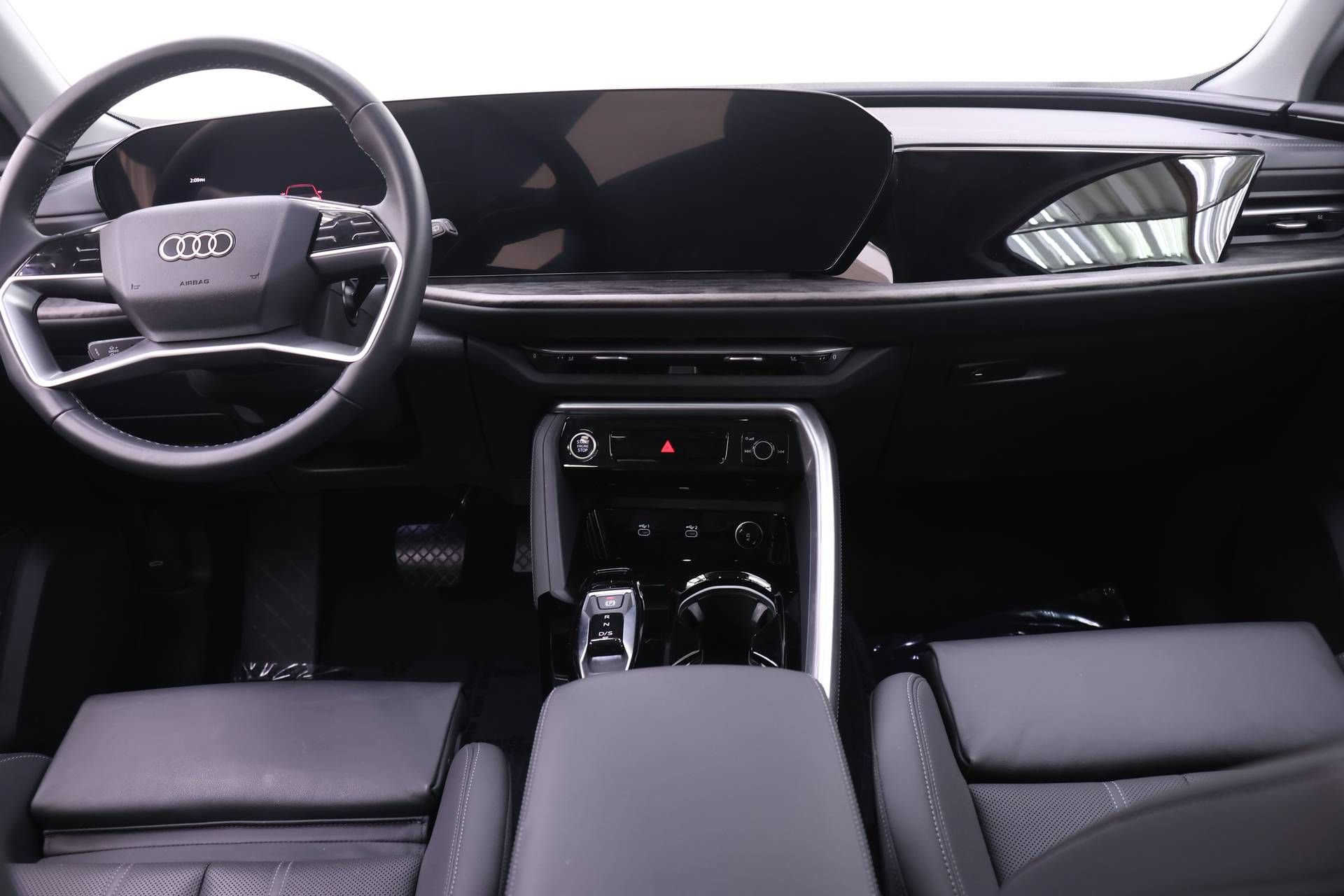 Certified 2025 Audi Q5 Premium w/ Premium Plus AWD/4WD image 8