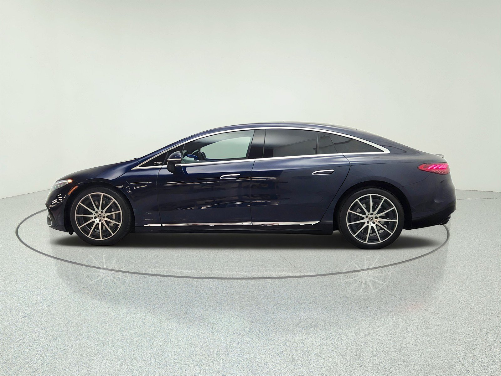 Certified 2022 Mercedes-Benz EQS 580 4MATIC Sedan image 8