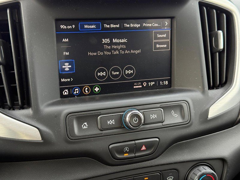 Used 2023 GMC Terrain SLE image 16