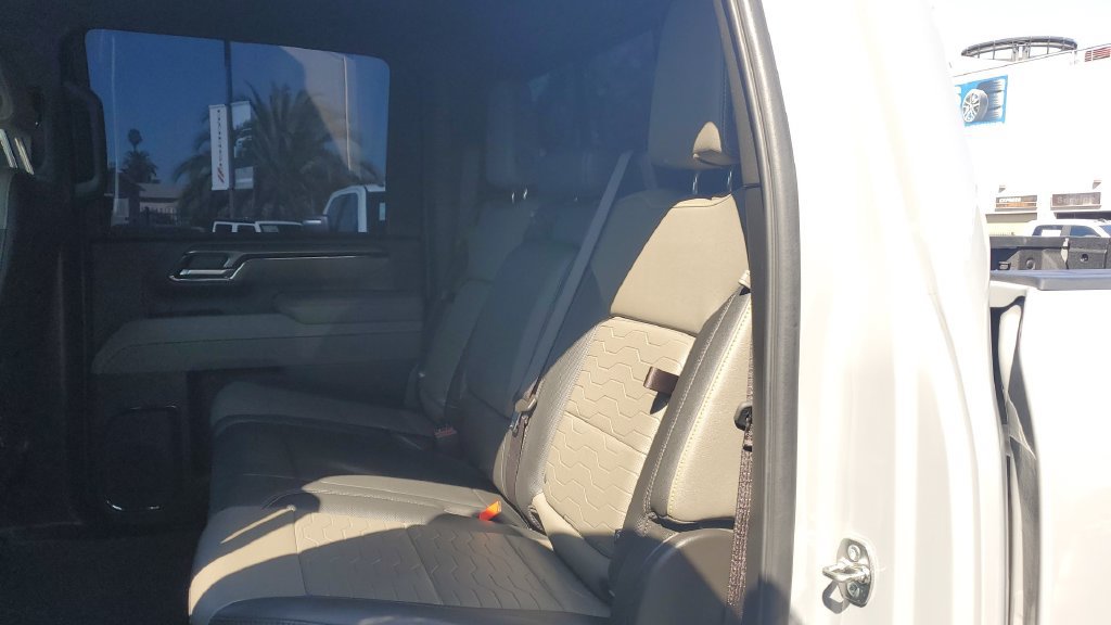 Used 2025 Chevrolet Silverado 2500 ZR2 AWD/4WD image 14