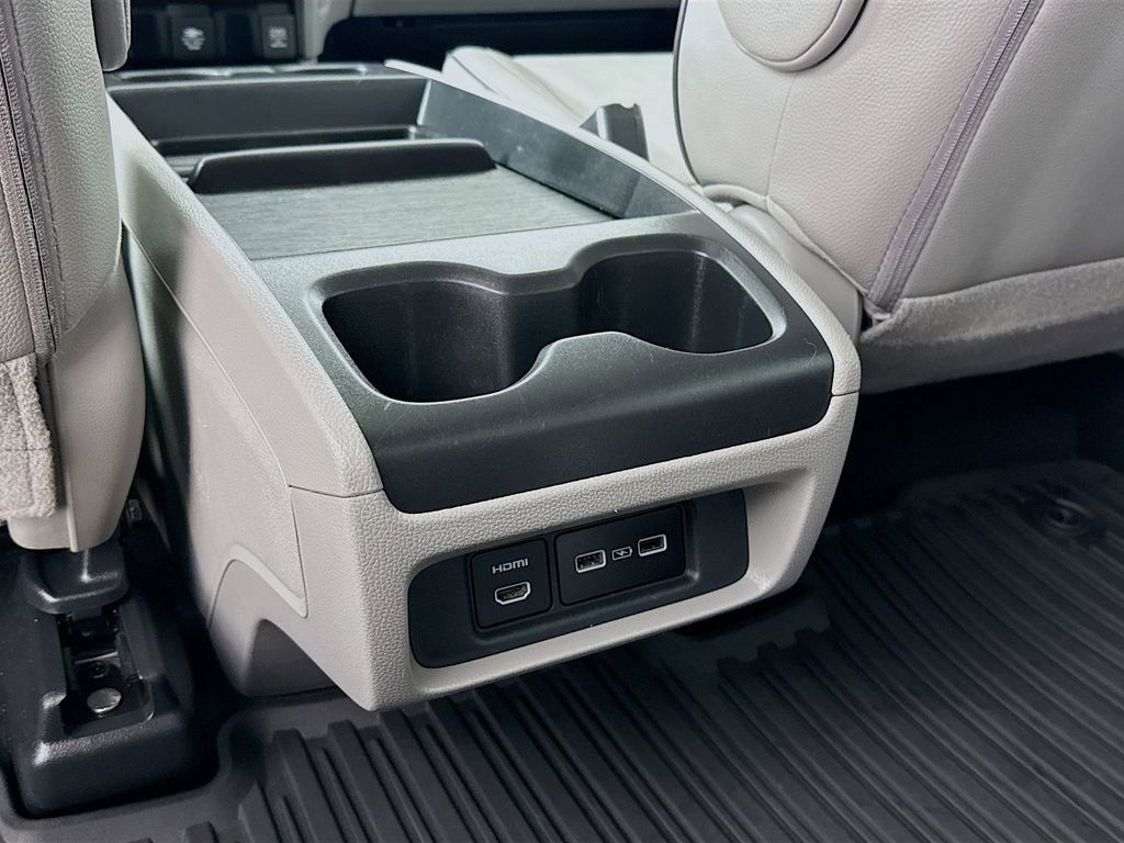 Used 2023 Honda Odyssey Elite image 31