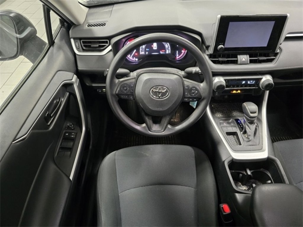 Used 2023 Toyota RAV4 LE image 21
