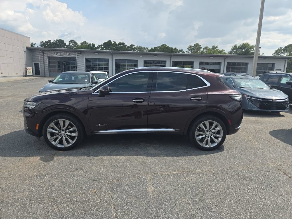 Used 2022 Buick Envision Avenir w/ Technology Package II AWD/4WD image 2
