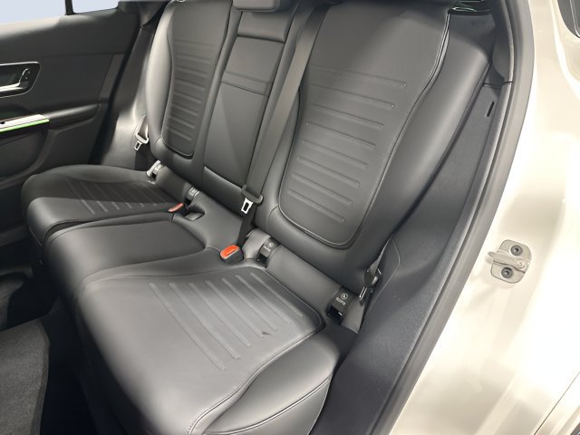 Used 2026 Mercedes-Benz GLC 300 4MATIC image 30
