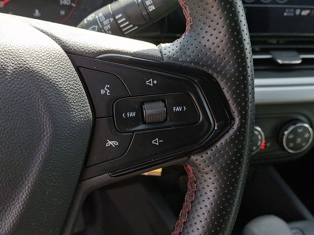 Used 2024 Chevrolet Trax RS w/ Driver Confidence Package image 22