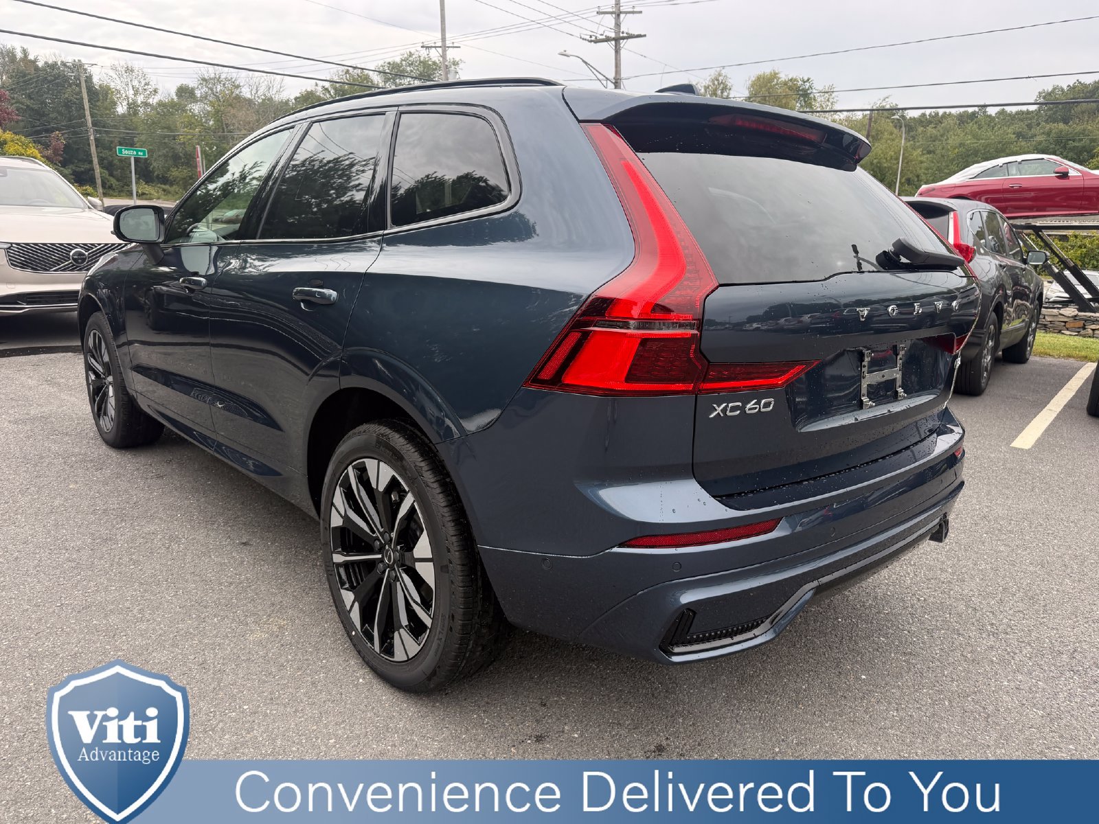 New 2027 Volvo XC60 B5 Plus AWD/4WD image 6