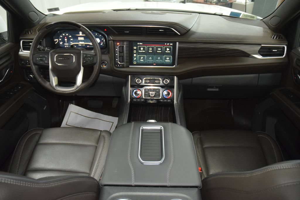 Used 2023 GMC Yukon XL Denali w/ Denali Reserve Package AWD/4WD image 33
