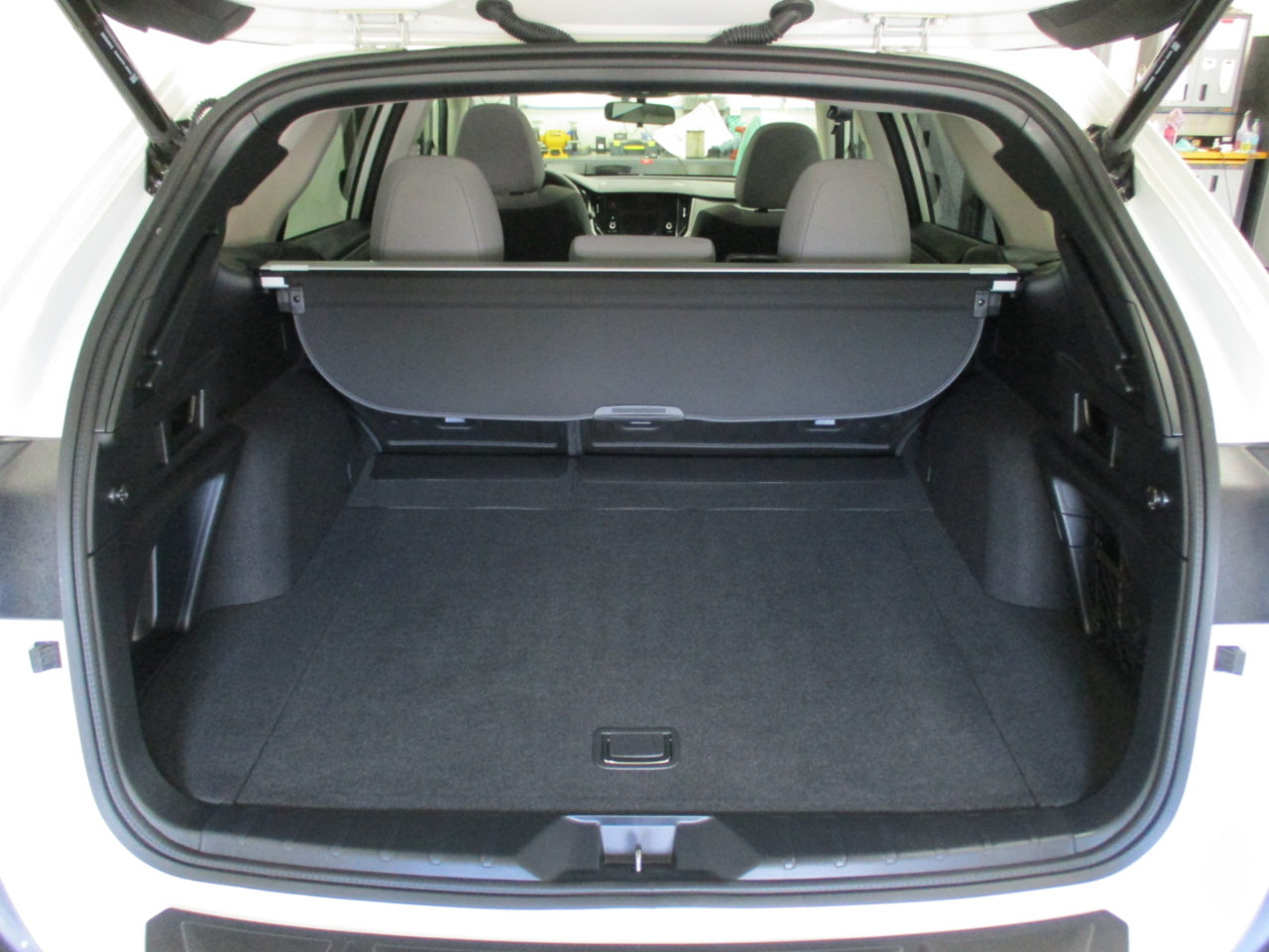 Used 2025 Subaru Outback Premium image 13