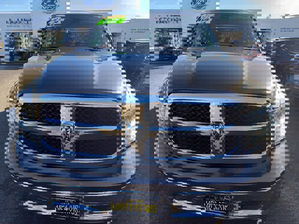 Used 2021 RAM 1500 Classic SLT image 10