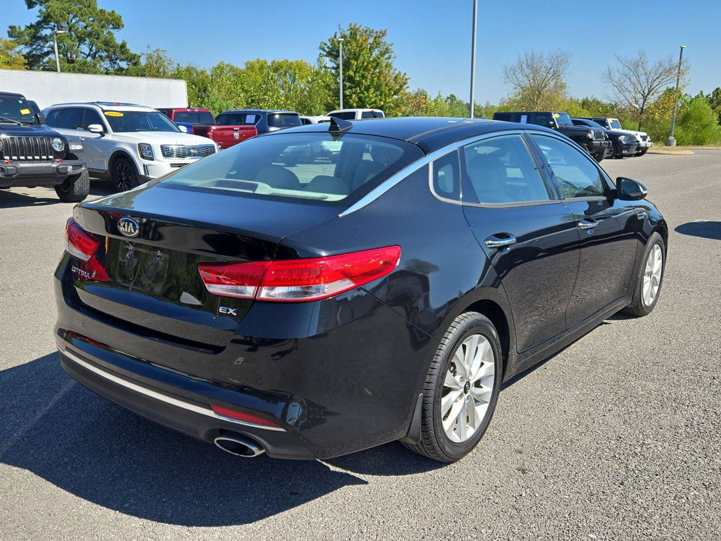 Used 2018 Kia Optima EX w/ Technology Package FWD image 7