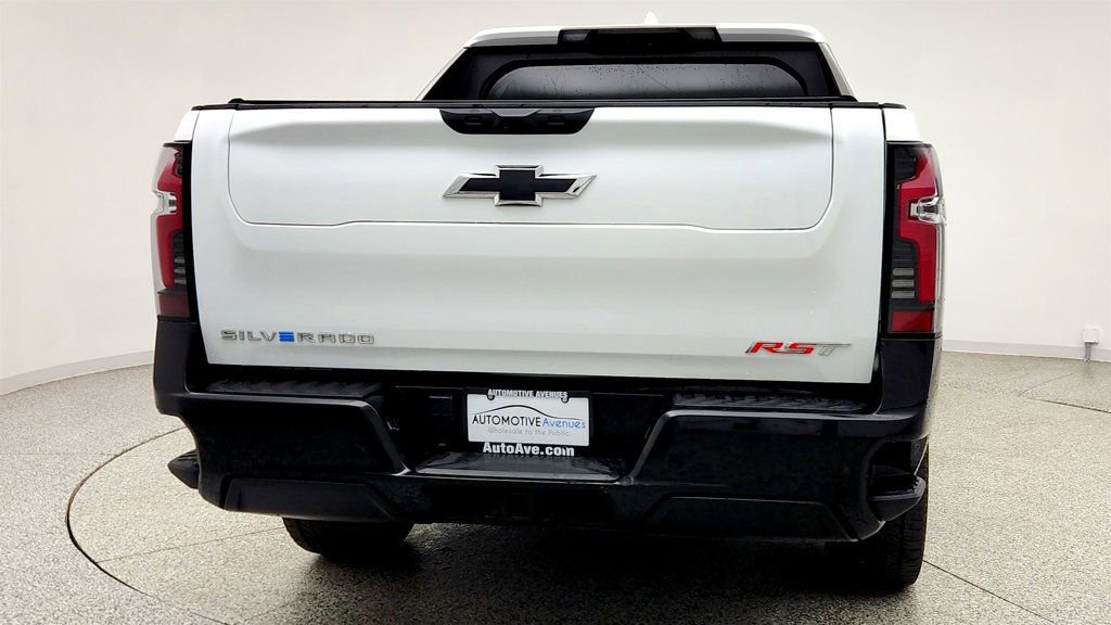 Used 2024 Chevrolet Silverado EV RST AWD/4WD image 6