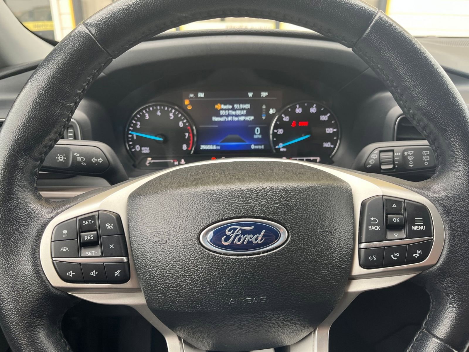 Used 2023 Ford Explorer Limited image 31