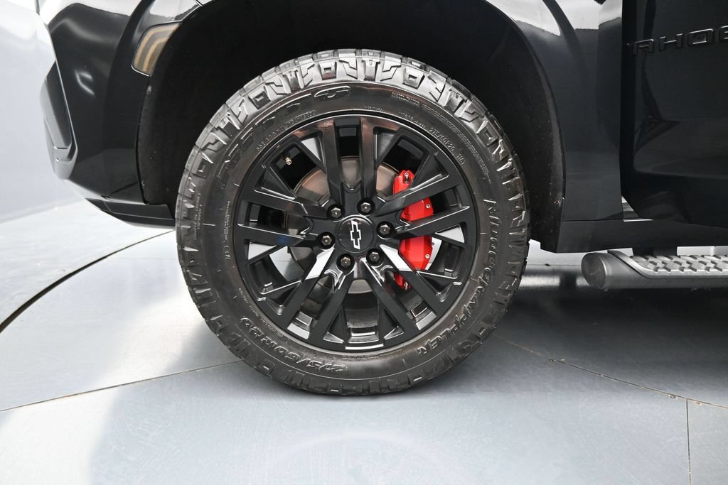 Used 2022 Chevrolet Tahoe Z71 w/ Luxury Package AWD/4WD image 29