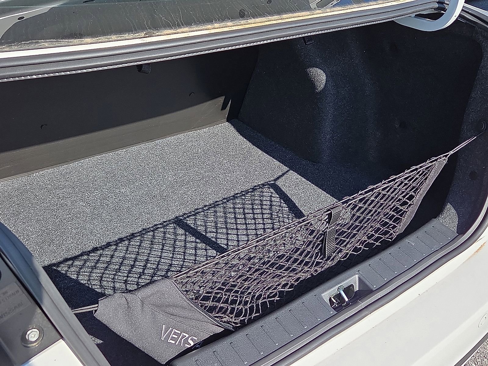 Used 2025 Nissan Versa S w/ Trunk Package image 9