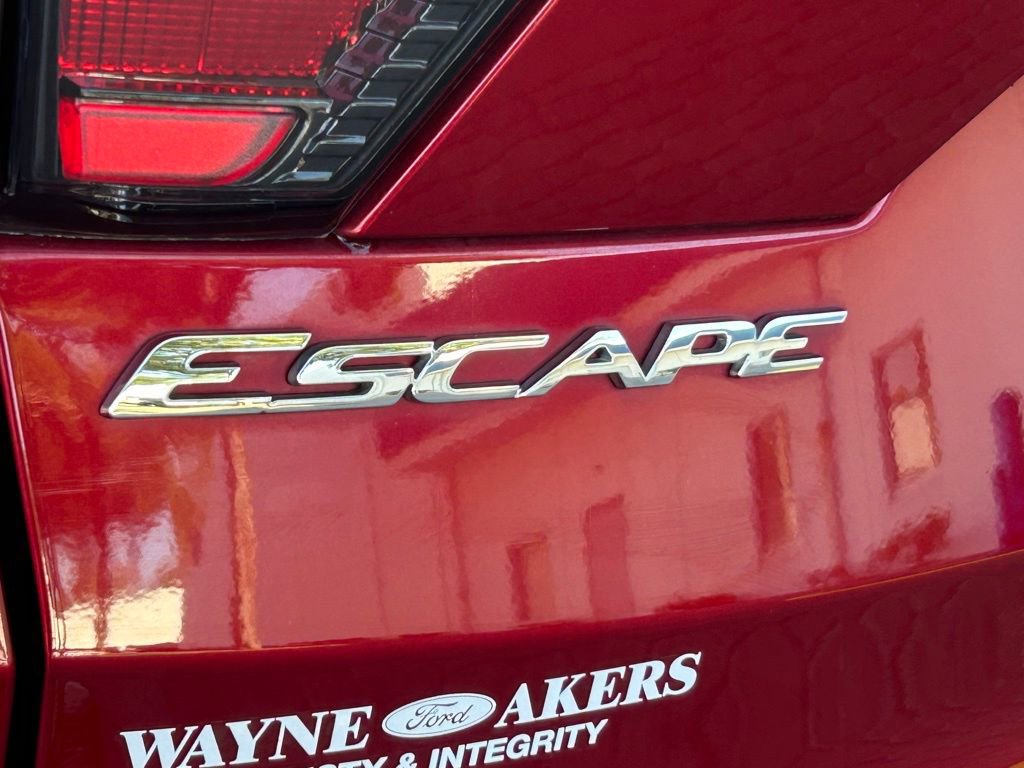 Used 2018 Ford Escape SEL image 24