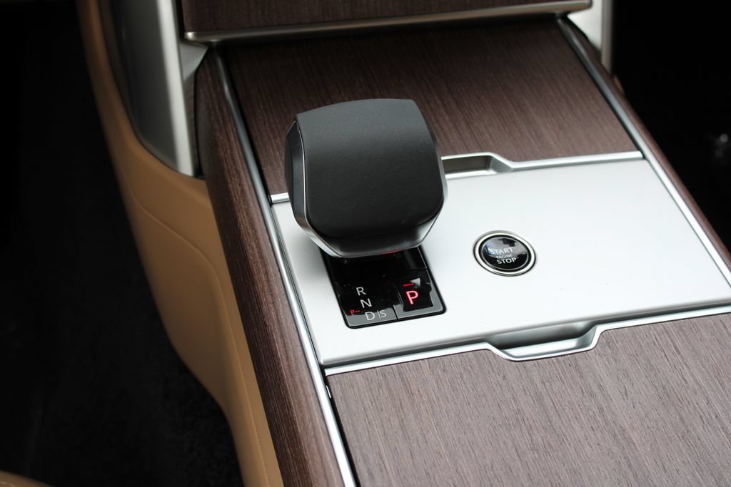 New 2026 Land Rover Range Rover SE AWD/4WD image 13